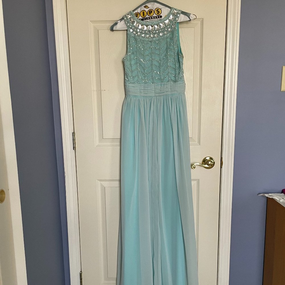 Size 2 Lord & Taylor Prom/Homecoming/Gala Gown